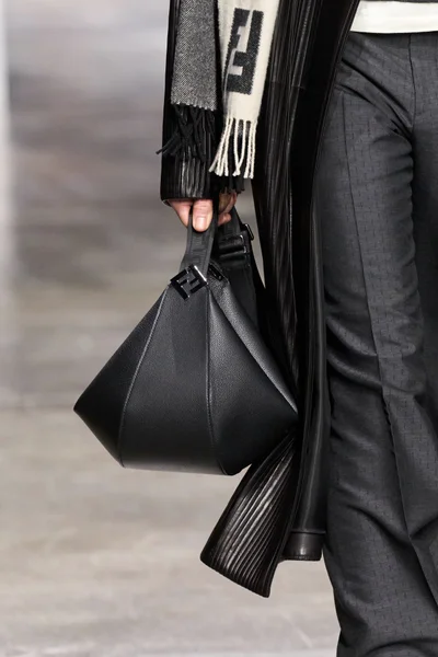 Look 98